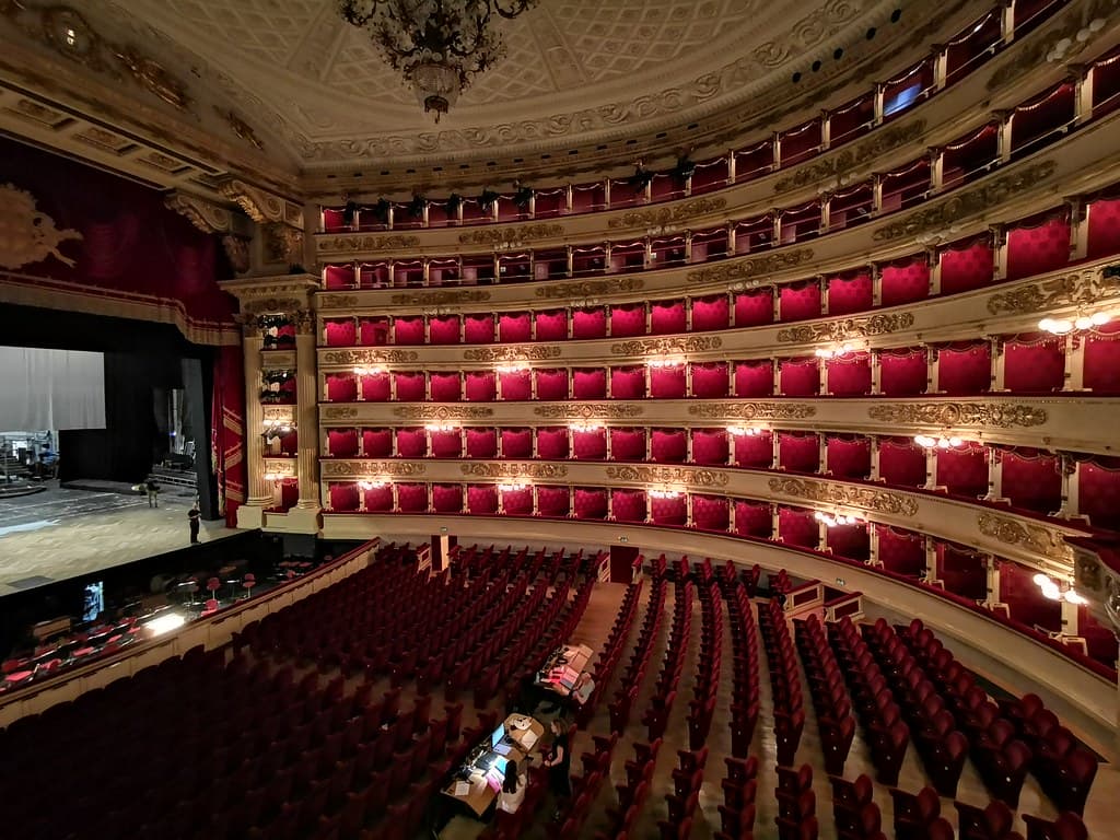 La Scala Theatre place to visit
