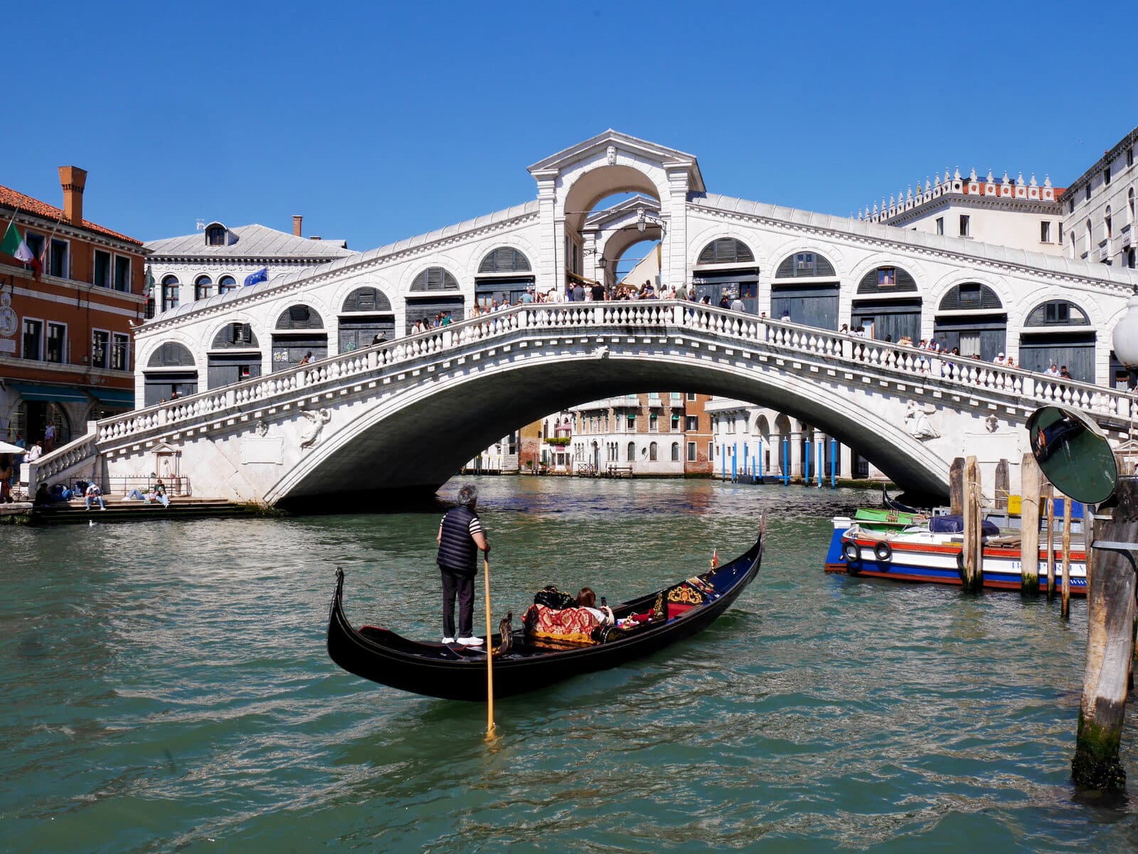 Rialto Bridge place to visit